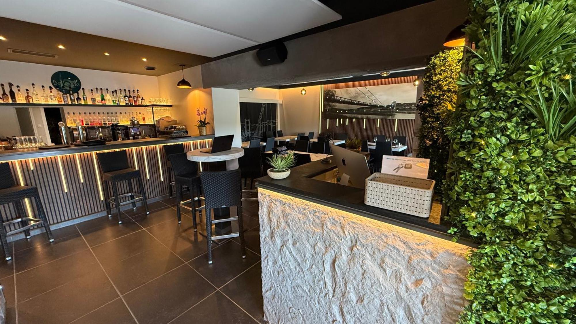 Logis Hotel Restaurant Bellevue Saint-Martin-dʼArdèche Dış mekan fotoğraf